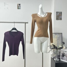 批发不冷BULENG原cchun纯子U领莫代尔显瘦针织衫女秋冬设计感上衣