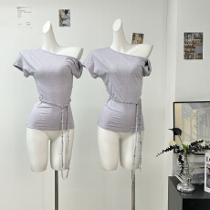 批发红人馆短袖<b class='q'>t</b><b class='q'>恤</b>女2026新款夏季穿搭蕾丝紫色修身韩系斜肩露肩上衣