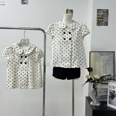 批发PtonUmi 曲奇碎卷 波点<b class='q'>娃娃领</b>短袖<b class='q'>衬衫</b>女夏双排扣甜美百搭上衣服