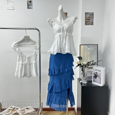 批发烟熏桃桃Embertia法式<b class='q'>蕾丝</b>拼接设计感小飞袖高级感<b class='q'>娃娃衫</b>小上衣