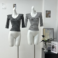 批发Laareetoo  条纹<b class='q'>七分袖</b><b class='q'>T</b><b class='q'>恤</b>女夏季气质百搭V领设计感上衣修身显瘦