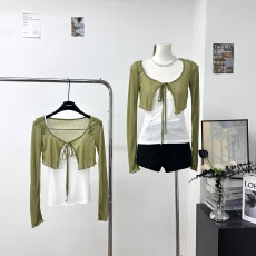 批发薛千千Meyes绿野仙踪春夏碎花气质款毛<b class='q'>针织</b>衫吊带半裙三件套