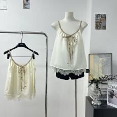 批发蝶宝嘻4.15 20:00上新云缎柔丝|天丝混纺蕾丝吊带<b class='q'>背心</b>U<b class='q'>领</b>上衣