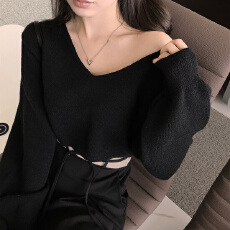 批发实拍<b class='q'>大码</b> <b class='q'>韩版</b>百搭大V领露肩套头毛衣宽松胖mm长袖短款针织上衣女