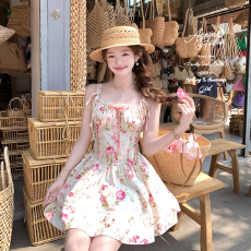 批发春叶蔷薇 春日浪漫碎花公主吊带裙