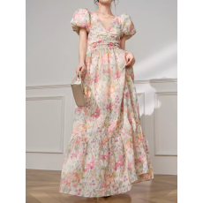 批发 气质泡泡袖V领连衣裙女夏碎花多巴胺抽褶长裙