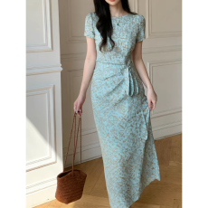 批发2026夏季新款法式【滤镜蓝】蓝色圆领短袖高腰印花<b class='q'>连衣裙</b>