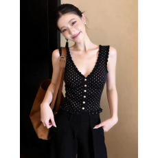 批发带胸垫~深圳南油女装秋<b class='q'>冬</b>法式气质内搭波点背心穿搭修身上衣