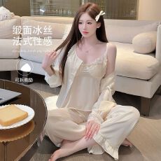 批发2025新款<b class='q'>睡衣</b>女款春秋天冰<b class='q'>丝绸</b>法式带胸垫性感吊带家居服三件套装