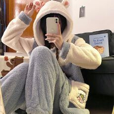 批发冬季<b class='q'>睡衣</b>女长毛绒加厚袍套卡通甜美连帽保暖宽松长袍长裤家居服