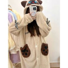 批发逻辑小猫睡衣女秋冬季新款珊瑚绒加厚甜美卡通连帽睡袍居家可外穿