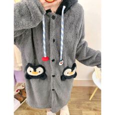 批发黑灰企鹅睡衣女秋冬季新款珊瑚绒加厚甜美卡通连帽睡袍居家可外穿