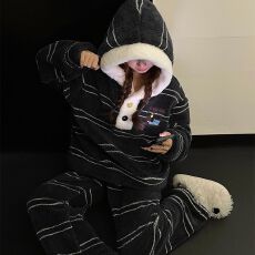 批发天鹅绒300克 冬季珊瑚绒<b class='q'>睡衣</b>女长袖加厚保暖家居服套装