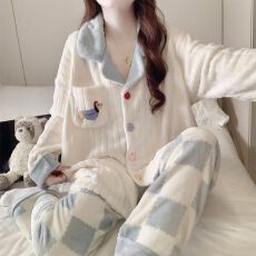 批发法兰绒 冬季珊瑚绒睡衣女长袖开衫翻领外穿家居服套<b class='q'>装</b>