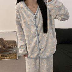 批发法兰绒 秋冬季珊瑚绒<b class='q'>睡衣</b>女长袖开衫甜美外穿家居服套装