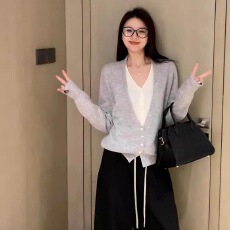 批发撞色假两件通勤简约V领针织开衫女时尚修身毛衣打底衫上衣潮