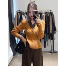批发甜辣妹挂脖V领针织衫女2025秋季新款撞色拼接<b class='q'>长袖</b><b class='q'>打底衫</b>修身上衣