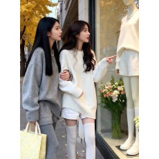 韩系宽松慵懒圆领套头长袖羊绒衫女纯色简约休闲针织毛衣秋冬新款