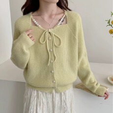 2025法式温柔风系带珍珠扣红色针织开衫女设计感气质别致毛衣外套