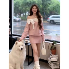 批发甜美系带蝴蝶结一字肩连衣裙女秋冬新款气质收腰显瘦A字包臀短裙