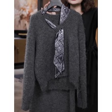 批发灰色v领丝巾装饰长袖<b class='q'>针织衫</b>女2025秋冬新款洋气<b class='q'>宽松</b>休闲显瘦上衣