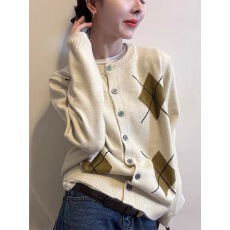 批发时尚复古设计感菱格开衫女春<b class='q'>秋</b>新款针织衫学院风百搭毛衣外套潮
