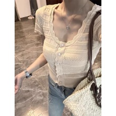 批发冰丝镂空针织短袖上衣女薄款夏季小众法式<b class='q'>短款</b>显瘦修身收腰T恤女