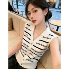 批发温柔慵懒风毛<b class='q'>针织</b>衫女2026夏季新款短袖<b class='q'>圆领</b>修身显瘦气质上衣