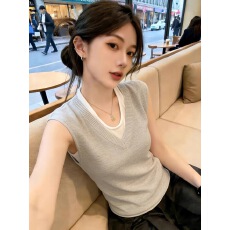 批发<b class='q'>假两件</b>撞色V领针织背心女2026夏季新款时尚修身显瘦无袖坎肩上衣