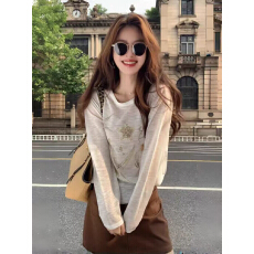 批发法式绝美烫钻防晒长袖t恤女夏季透气外搭薄款<b class='q'>罩衫</b>宽松巨好看上衣