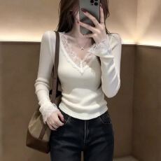批发<b class='q'>蕾丝</b>拼接长袖T恤女秋季新款V领修身显瘦小众纯欲风打底衫