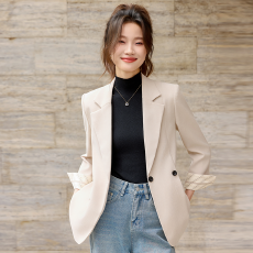 批发秋季高级感职业西装外套女新款简约干练韩版百搭时尚长袖小西服