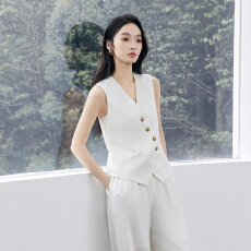 批发时尚亚麻无袖马夹套装夏季2026新款老钱风背心短裤两件套