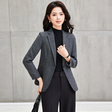 批发灰色短款小西装<b class='q'>外套</b>女秋季<b class='q'>修身</b>干练通勤职场西服上衣