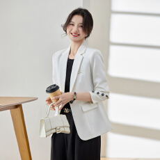 批发白色短款亚麻西装外套女<b class='q'>春</b>秋薄款小个子苎麻休闲通勤小西服