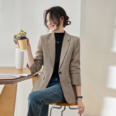 批发卡其色亚麻西装外套女<b class='q'>春</b>秋复古休闲小个子苎麻通勤小西服