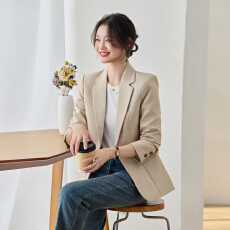 批发米杏色亚麻西装外套女<b class='q'>春</b>秋薄款翻袖口休闲气质通勤苎麻小西服