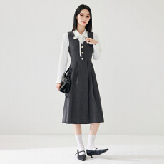 批发灰色 V 领无袖背心连衣裙<b class='q'>女</b>中<b class='q'>长款</b> A 字收腰学院风叠穿背带裙