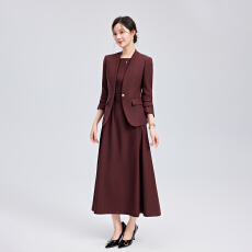 批发酒红色<b class='q'>七分袖</b>西装套裙女单扣短外套大摆中长裙通勤气质职业两件套