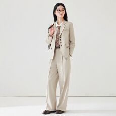 批发浅杏色西装套装女宽松休闲西服外套高腰垂感阔腿长裤通勤两件套