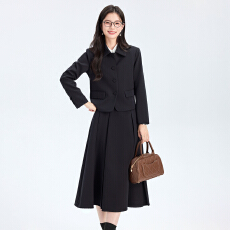 批发黑色翻领短外套半身裙套装女<b class='q'>秋</b>冬简约气质通勤干练两件套职业套裙