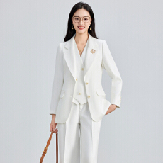 批发<b class='q'>白色</b>小香风西装三件套女马甲外套西裤轻奢气质主持通勤职业套装