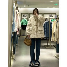 批发高级感超好看羊毛羔外套女冬2024新款皮草中长款宽松夹棉加厚棉服