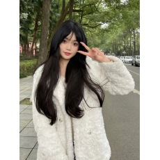 批发羊羔毛绒外套女冬季2024新款高级感超好看小香风名媛气质加厚大衣