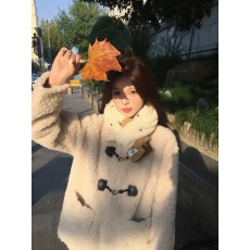 批发2025新款冬季米驼色加棉加厚仿皮草女甜美加厚显瘦羊羔绒外套