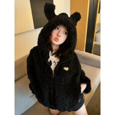 批发2025新款兔耳朵仿羊羔毛外套女短款修身显瘦环保毛棉服上衣学院风