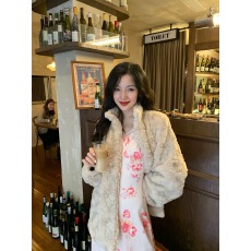 批发奶fufu羊羔毛外套女高级感<b class='q'>秋</b>冬季爆款仿皮草宽松慵懒风毛茸茸上衣