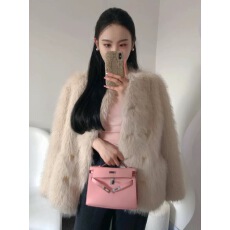 批发环保仿皮草外套女<b class='q'>秋</b>冬季宽松加厚毛绒托卡短款加棉加厚小香风上衣