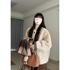 批发2024冬圆领羊羔毛外套女<b class='q'>短款</b>加厚羊羔绒皮毛一体宽松皮草毛毛上衣