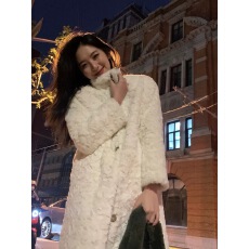 批发羊羔毛外套女长款大衣过膝设计感财阀家族仿兔绒皮草加厚宽松立领